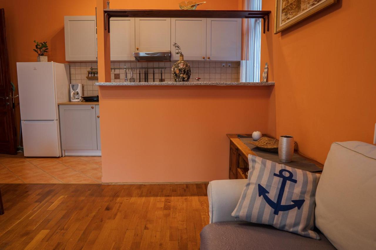 Lovran Centar, Apartman Gega Buitenkant foto